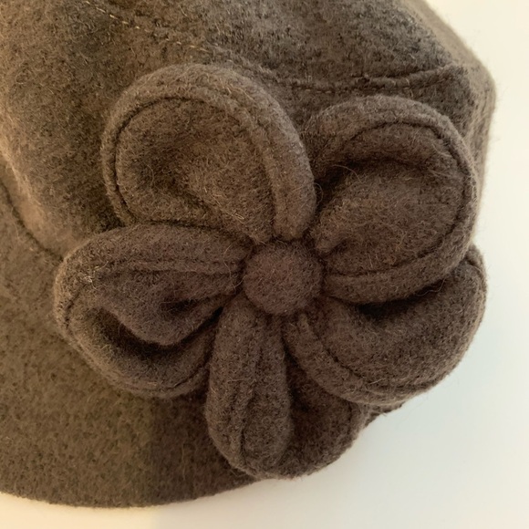 C.C. Exclusives Adjustable Hat w/ Flower Detail - Picture 2 of 7